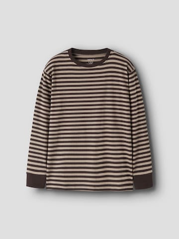 NAME IT - Camiseta en marrón