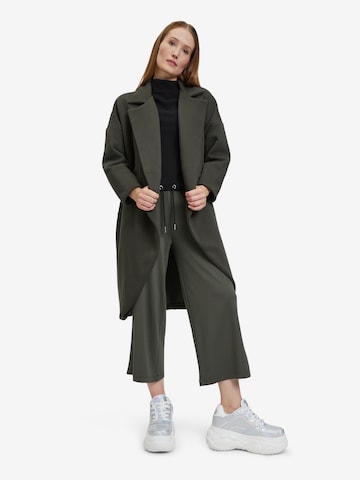 Cartoon Between-Seasons Coat in Green