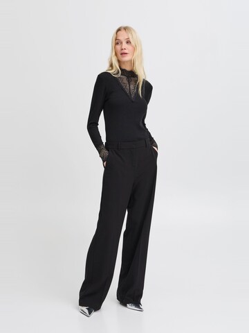 Maglietta 'BYRalitsa' di b.young in nero