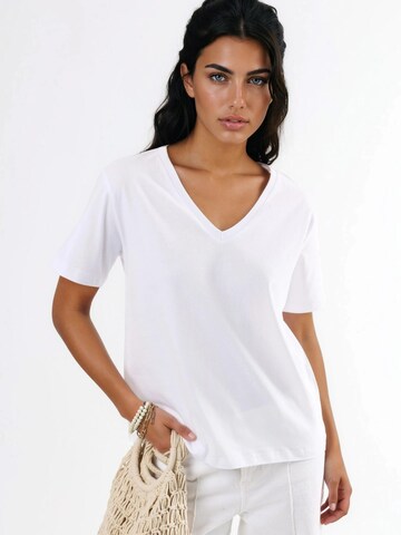 Busem Shirt in Wit: voorkant