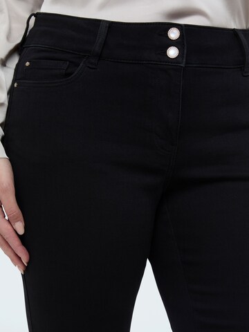 Flared Jeans di Fiorella Rubino in nero