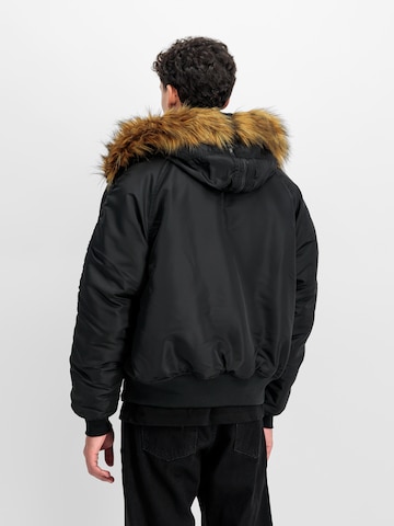 ALPHA INDUSTRIES Kurtka zimowa 'N-2B Heritage' w kolorze czarny