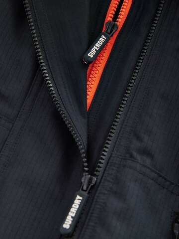 Veste mi-saison Superdry en noir