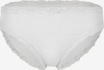 Nina von C. Boyshorts 'Multiple Packs' in White: front