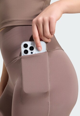 ADIDAS PERFORMANCE - Skinny Pantalón deportivo 'All Me' en marrón