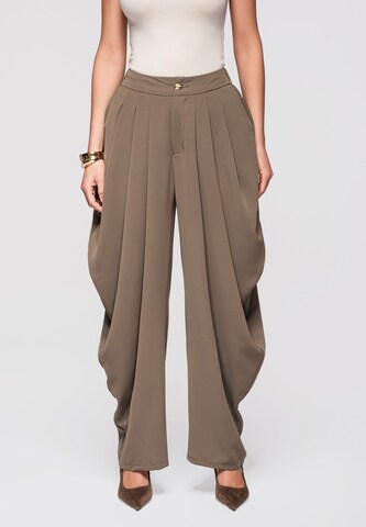Ombre Barrel Trousers in Green: front