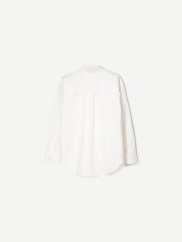 Camicia da donna di Bershka in bianco