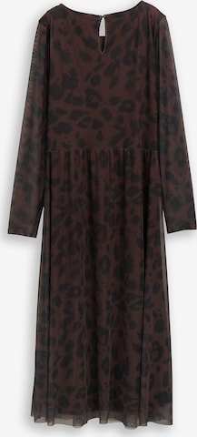 TOM TAILOR Mekko värissä ruskea: etupuoli