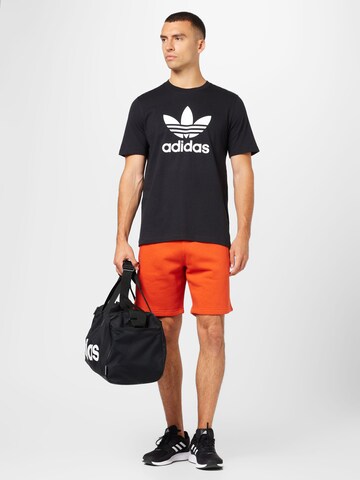 ADIDAS ORIGINALS Regular Shorts 'Trefoil Essentials' in Rot