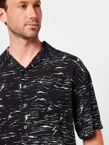 QUIKSILVER Regular fit Athletic Button Up Shirt 'VEINSCOSE' in Black