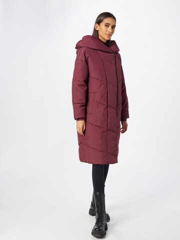 Manteau d’hiver 'Tally' Noisy may en rouge : devant