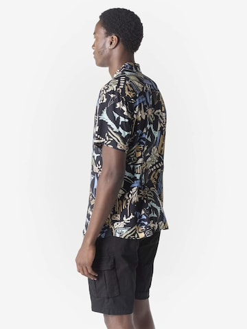 KOROSHI Regular Fit Paita värissä musta