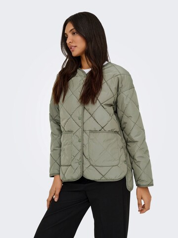 ONLY Between-Season Jacket 'ONLALTHEA' in Green: front