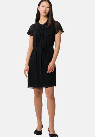 zero Chiffonkleid mit Bunfalten und Bindegürtel in Schwarz