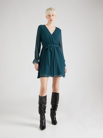 Robe de cocktail Trendyol en vert : devant