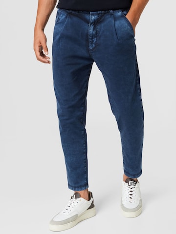 DRYKORN - Tapered Pantalón plisado 'Chasy' en azul: frente