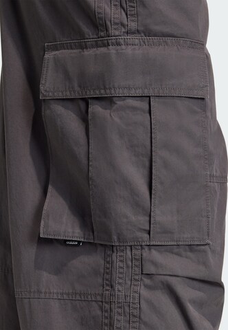 ADIDAS ORIGINALS Loosefit Hose '90s Alternative' in Grau