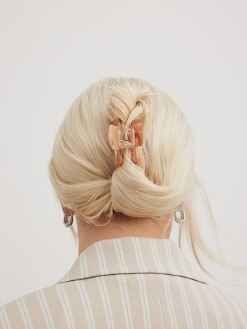 NA-KD Haarspange in Beige: Vorderseite