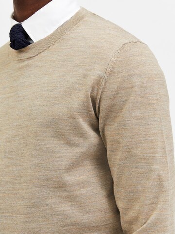 SELECTED HOMME Pullover 'Town' in Braun