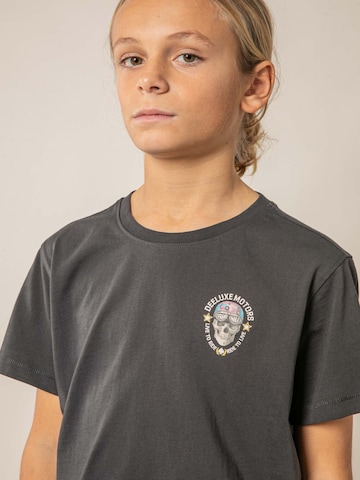 T-Shirt 'DEKARI' Deeluxe en gris