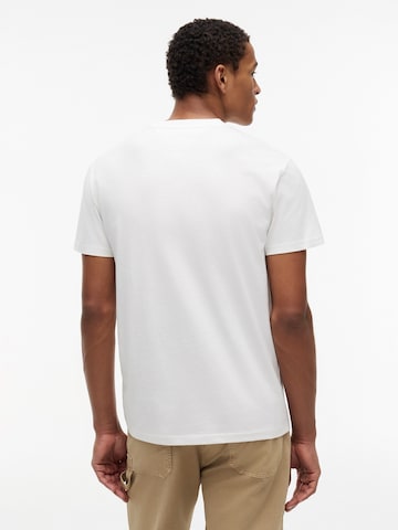 Tommy Jeans Paita 'ENTRY DNA' värissä valkoinen