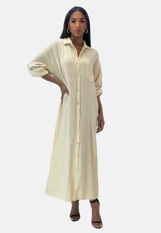 Abito camicia di Elara in beige: frontale