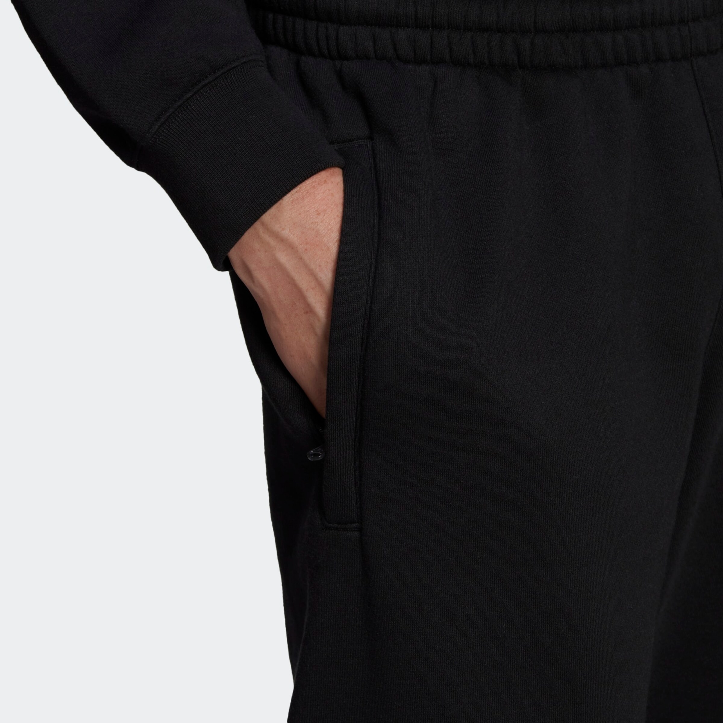 Männer Hosen ADIDAS ORIGINALS Hose in Schwarz - AT89437 Männer Hosen ADIDAS ORIGINALS Hose in Schwarz - AT89437