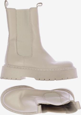 EDITED Dress Boots in 38 in Beige: front
