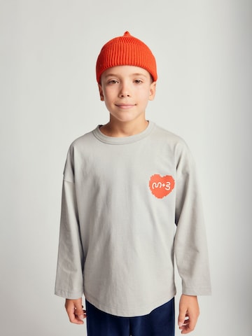Maru + Bo Shirt 'BASIC HEAVY-WEIGHT PIXEL HEART GRAPHIC T-SHIRT' in Grey: front
