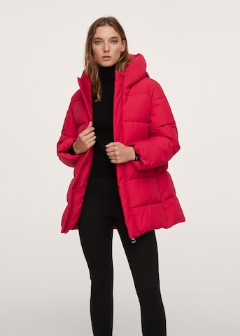 Manteau d’hiver MANGO en rouge : devant