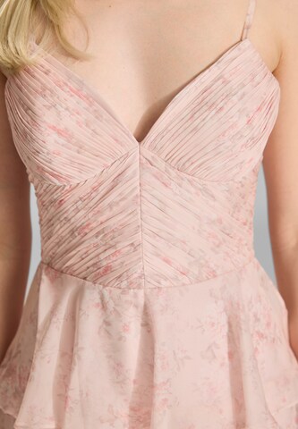 HEY KYLA Kleid in Pink