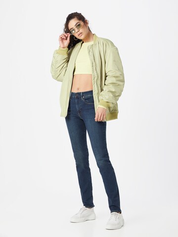 LEVI'S ® Slimfit Jeansy '724' w kolorze niebieski