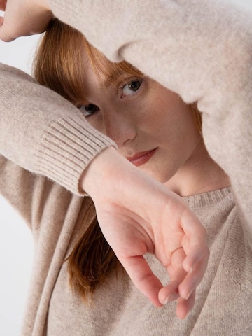 MND Pullover‌‌ in Beige