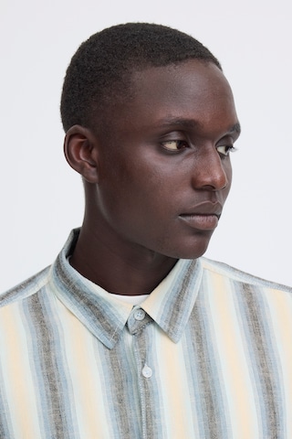 BLEND - Regular Fit Camisa ' BHBobby Linen Mix ' em azul