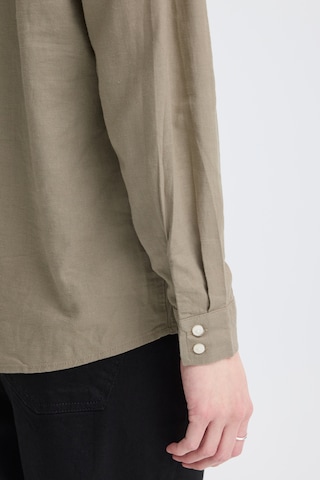 ICHI - Blusa 'LINNO' em bege