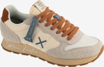 Baskets basses 'Tom Vintage' SUN68 en beige : devant