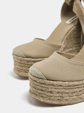 Escarpins à plateforme Pull&Bear en beige