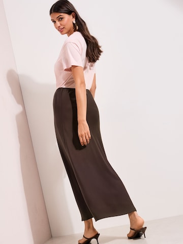 Friends Like These Rock in Lila