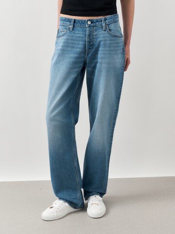 Largi Jeans de la Tommy Jeans pe albastru: față