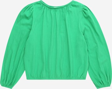 The New Shirt 'Jia' in Groen: voorkant