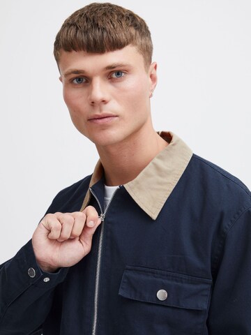 !Solid Between-season jacket in Blue