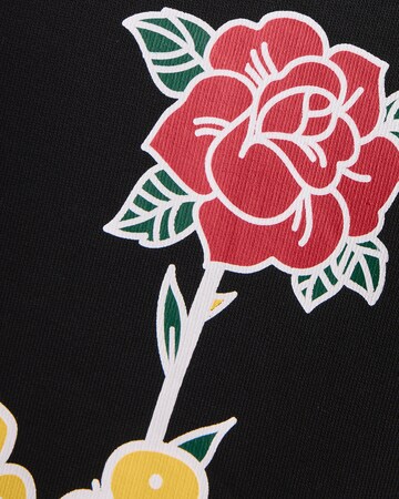 Lyle & Scott Sweatshirt 'Rose and Crown' in Zwart