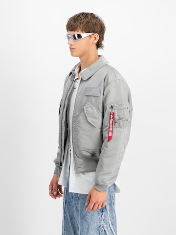 ALPHA INDUSTRIES Vinterjakke 'CWU-45 Heritage' i sølv