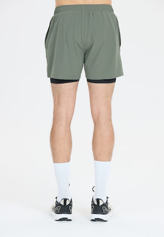ENDURANCE Regular Sportshorts 'Kros' in Grün
