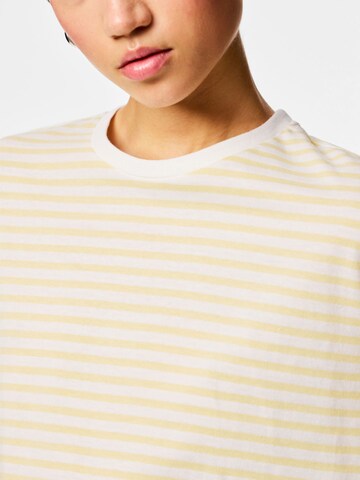 T-shirt 'PCSadie' PIECES en blanc