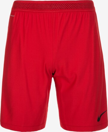 Regular Pantalon de sport 'Vapor' NIKE en rouge : devant