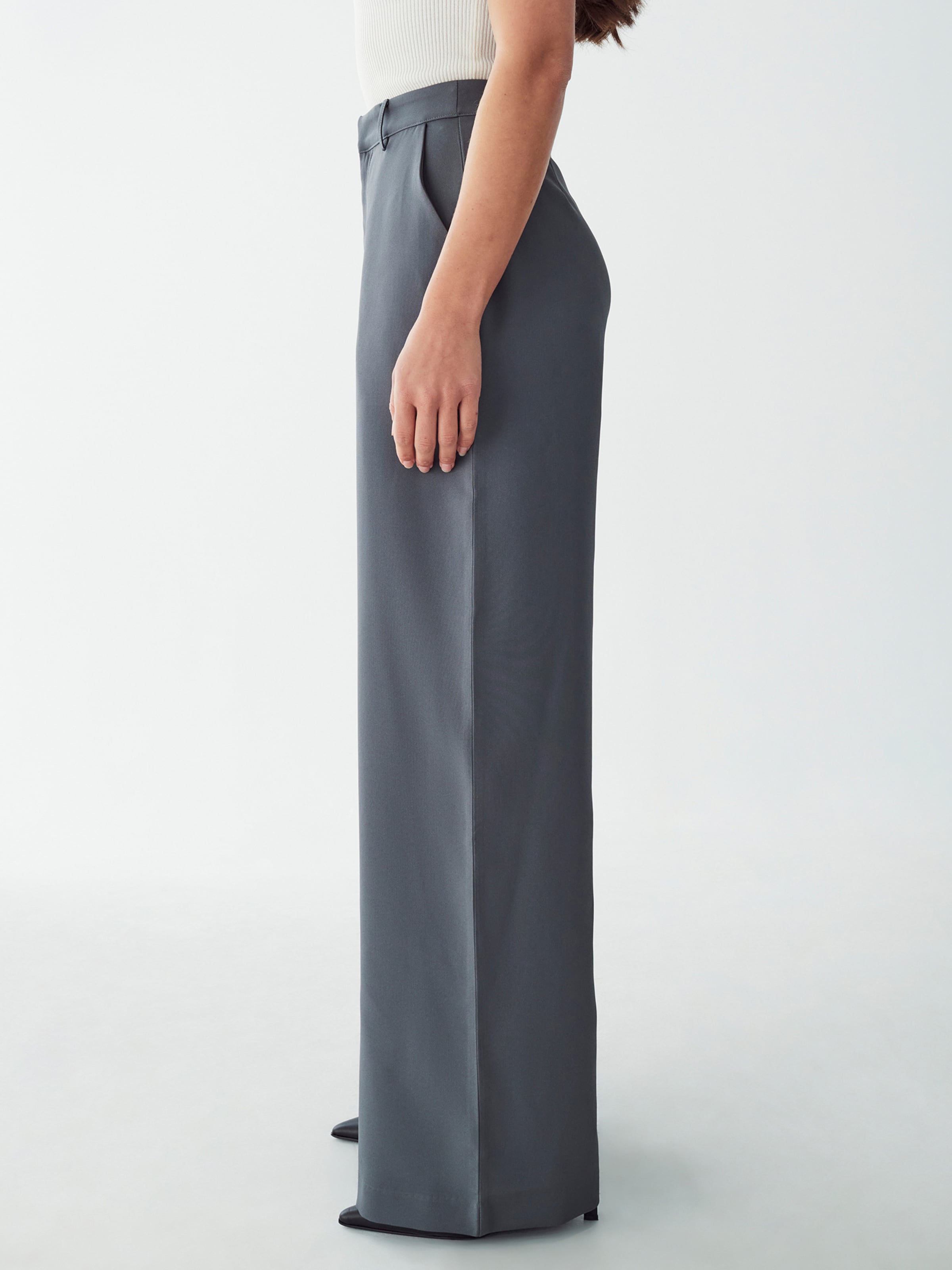 Regular Pantalon 'Vana' Willa en gris