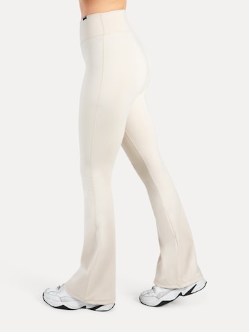 Smilodox Flared Leggings in Beige