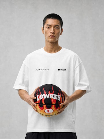 Lowkey Boll 'Red Flame Basketball Größe 7 | Rote Flammen Y2K Design Hot Rod' i röd