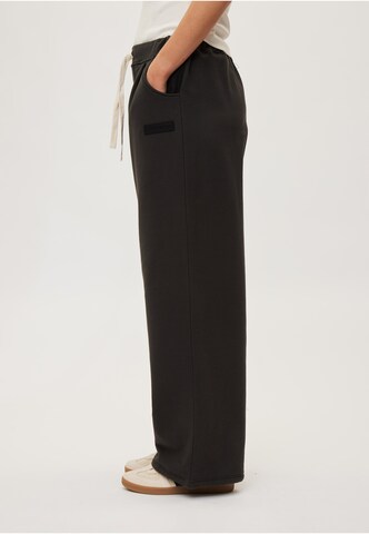 rethinkit studios Loosefit Broek in Zwart